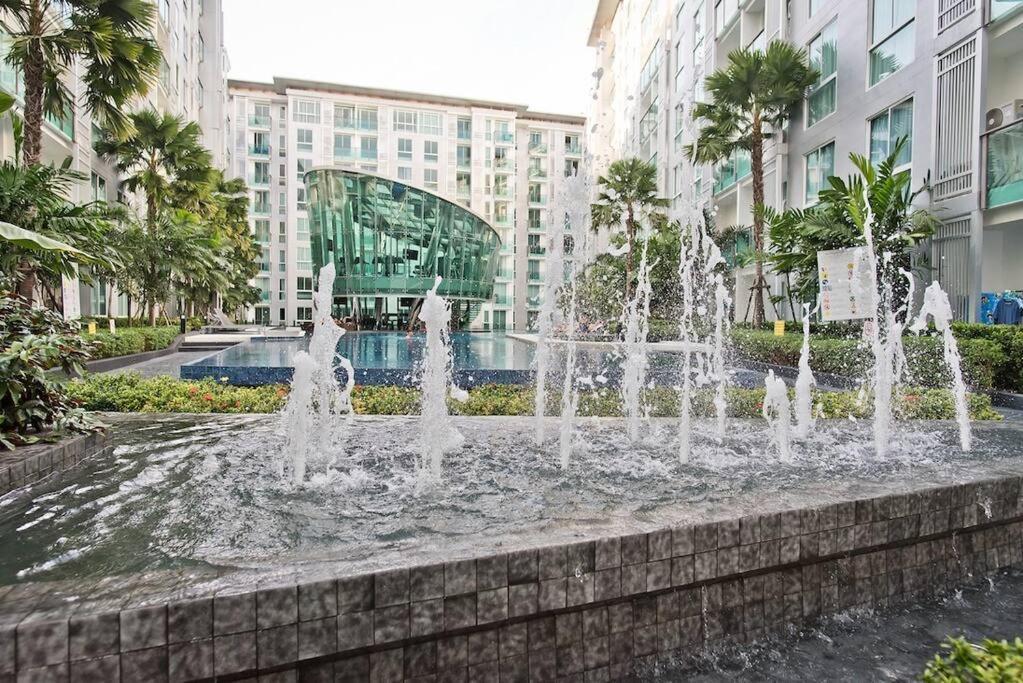 Getaway Studio In City Center Residence Pattaya Buitenkant foto