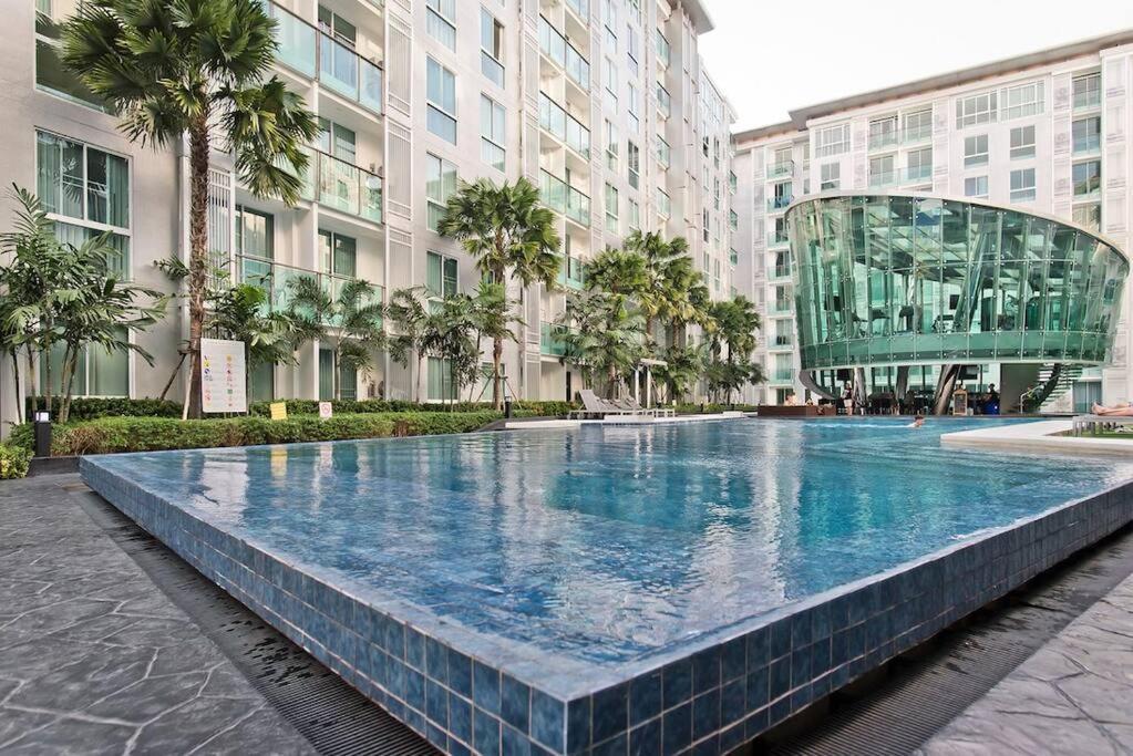 Getaway Studio In City Center Residence Pattaya Buitenkant foto
